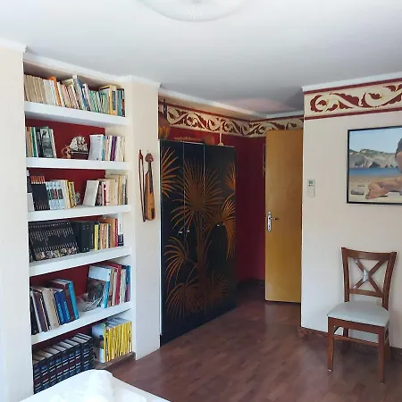 Varias Art House Kaliráhi