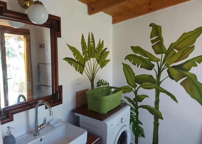 Varias Art House Apartman Kaliráhi