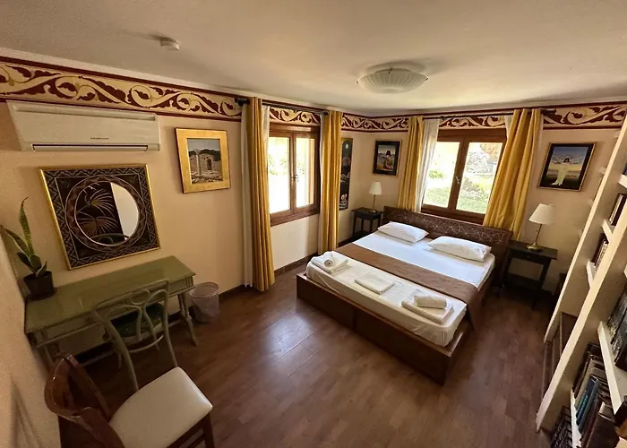 Varias Art House * Kaliráhi