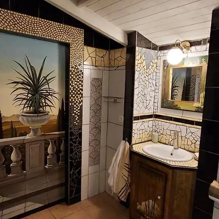 Varias Art House Appartement *