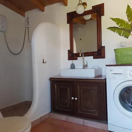 Varias Art House * Kallirákhi