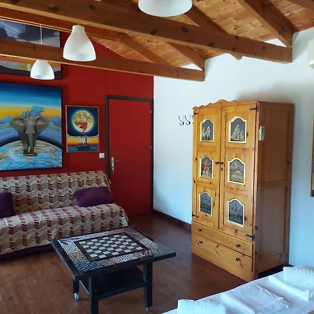 Varias Art House Appartement